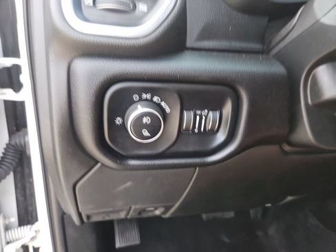 Used 2024 RAM 2500 Laramie AWD/4WD image 17