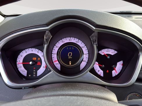 Used 2011 Cadillac SRX Luxury image 15