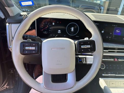 Used 2025 Hyundai Santa Fe Calligraphy image 4