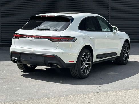 Certified 2026 Porsche Macan AWD/4WD image 5