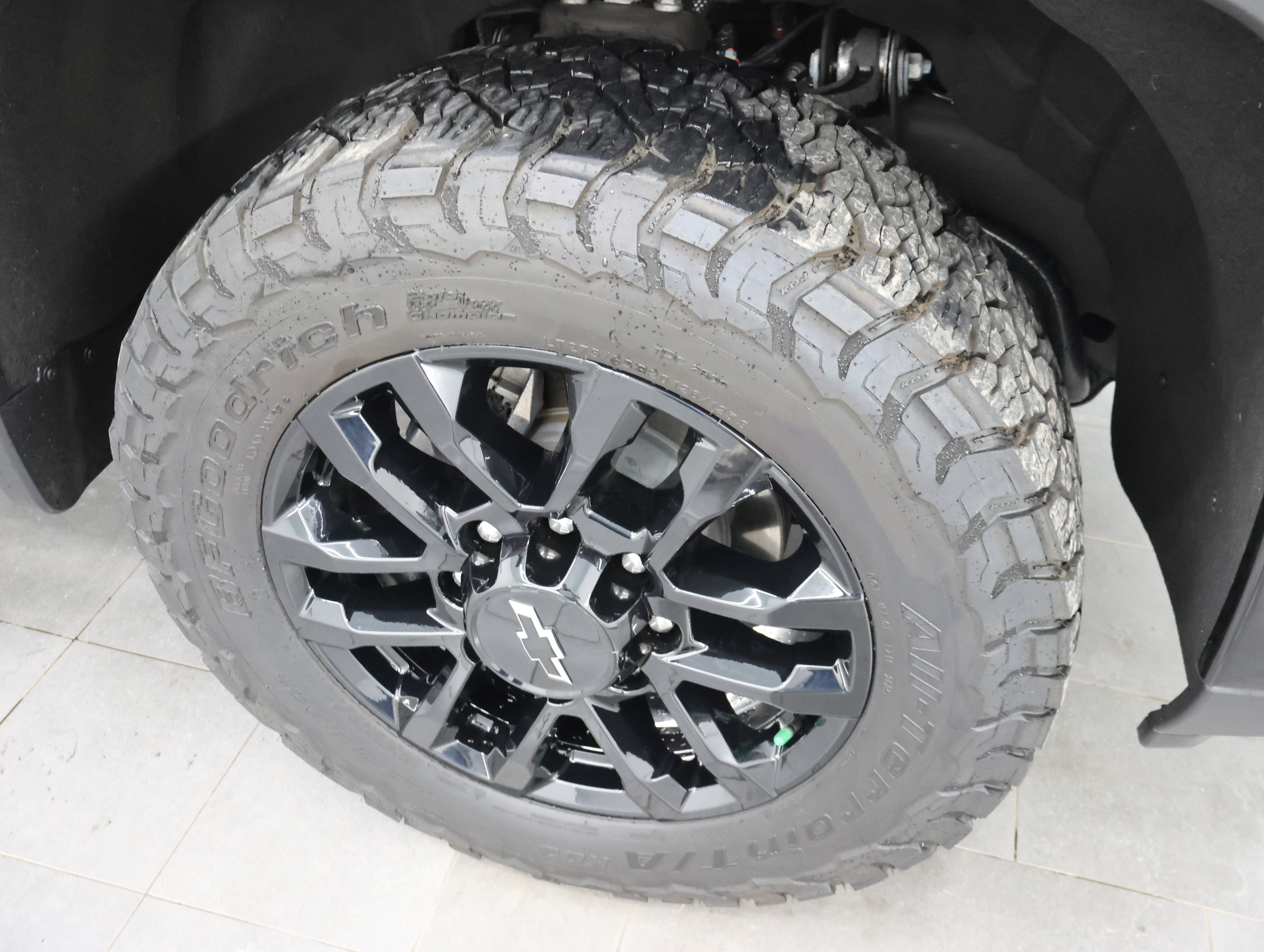 Used 2025 Chevrolet Silverado 2500 LTZ w/ Trail Boss Package AWD/4WD image 3