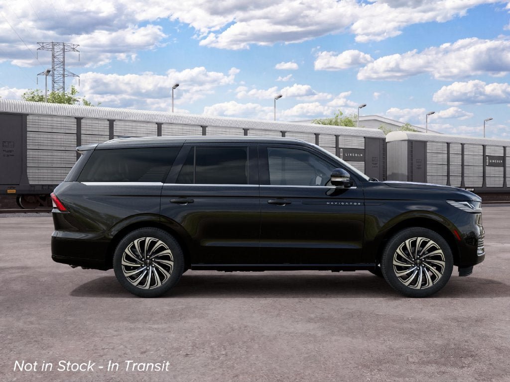 New 2027 Lincoln Navigator Black Label AWD/4WD image 5