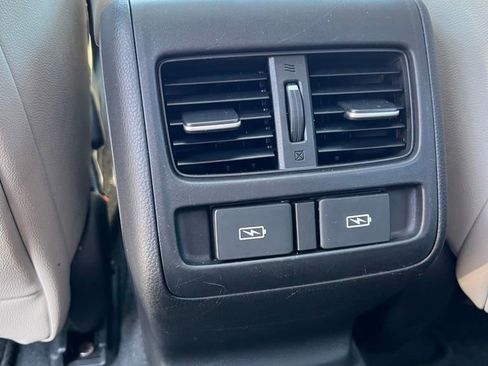 Used 2021 Honda Accord Touring image 17