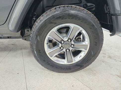 Used 2021 Jeep Wrangler Unlimited Sahara w/ LED Lighting Group image 40