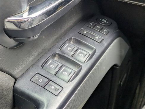 Used 2018 Chevrolet Silverado 1500 LTZ image 26
