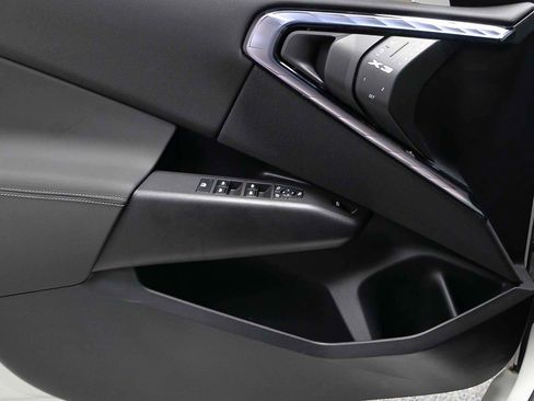 Certified 2025 BMW X3 xDrive30i w/ M Sport Package image 6