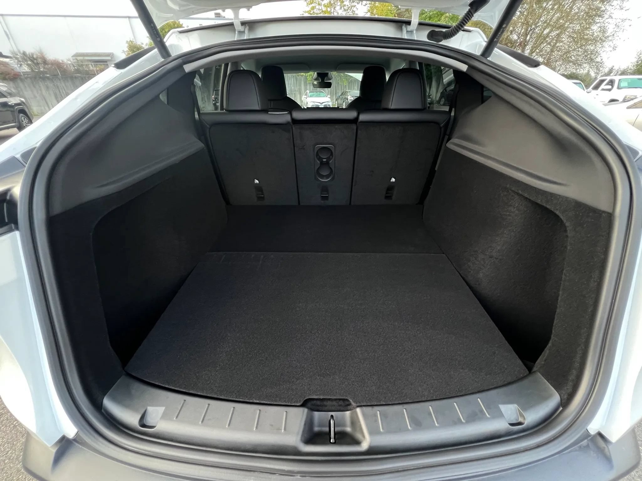 Used 2026 Tesla Model Y AWD image 31