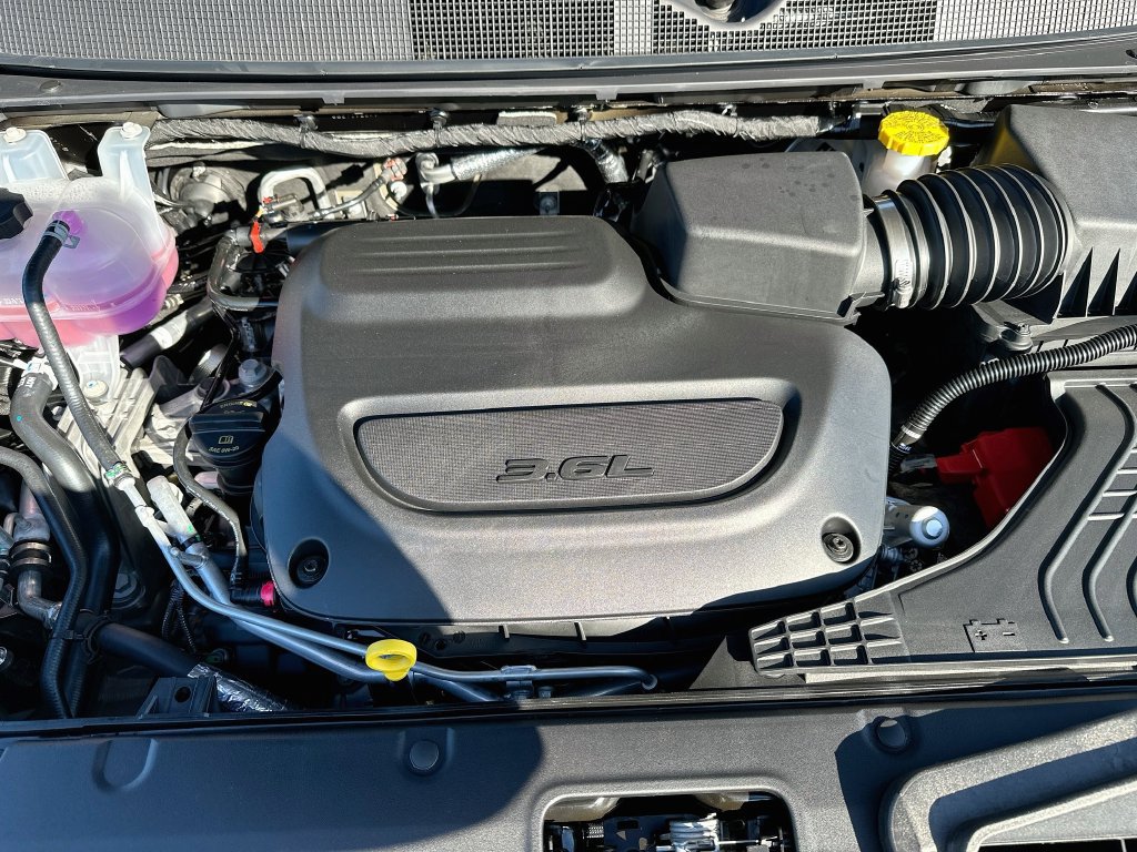 New 2027 Chrysler Pacifica Select AWD/4WD image 37