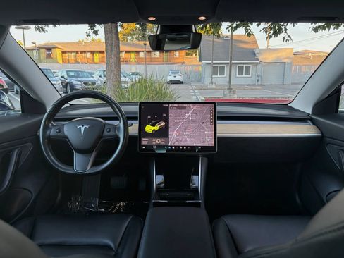 Used 2019 Tesla Model 3 Mid Range RWD image 22