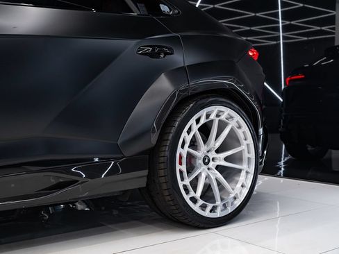 Used 2021 Lamborghini Urus AWD/4WD image 9
