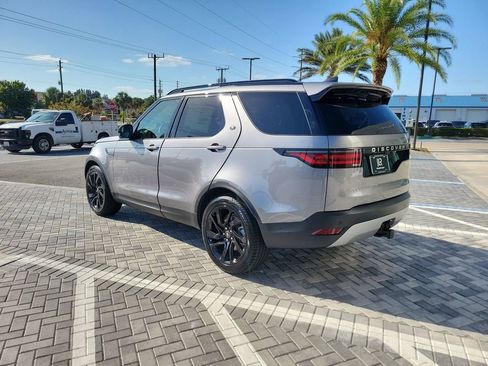 New 2025 Land Rover Discovery S AWD/4WD image 3