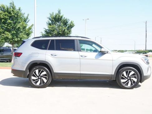 Used 2026 Volkswagen Atlas SE FWD image 10