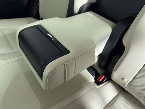 Used 2023 Lexus RX 350 AWD image 33