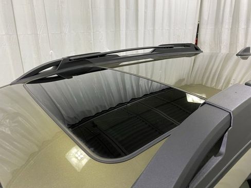 Used 2022 Subaru Outback Limited image 24