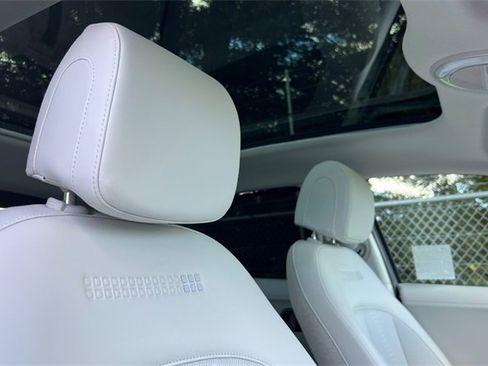 Used 2025 Hyundai Ioniq 5 Limited image 21