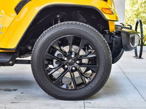 Used 2021 Jeep Wrangler Unlimited Sahara image 10