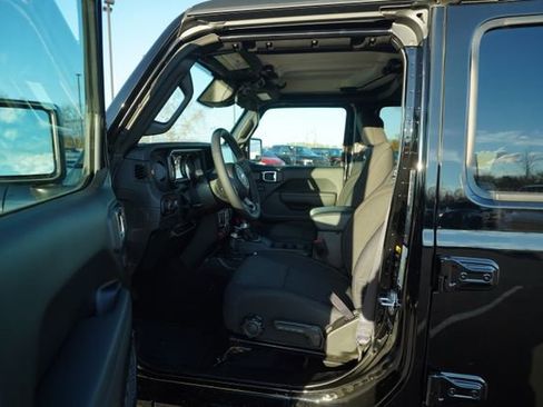 New 2026 Jeep Gladiator Mojave AWD/4WD image 10