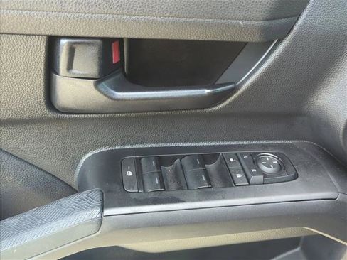 Used 2025 Toyota Tacoma SR5 RWD image 8