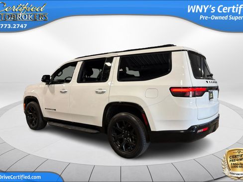 Used 2024 Jeep Wagoneer Series II AWD/4WD image 8