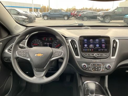 Used 2024 Chevrolet Malibu LT image 16