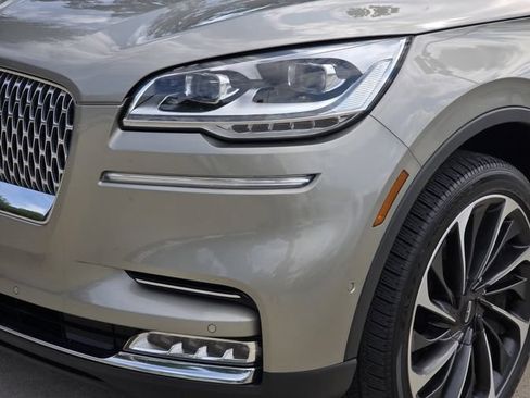 Used 2023 Lincoln Aviator Reserve w/ Equipment Group 201A AWD/4WD image 7