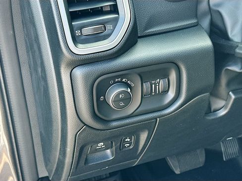 New 2026 RAM 1500 4x4 Crew Cab image 13