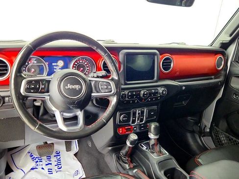 Used 2018 Jeep Wrangler Unlimited Rubicon AWD/4WD image 12