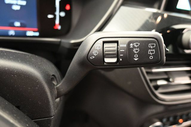 Used 2025 Ford Escape ST-Line FWD image 32
