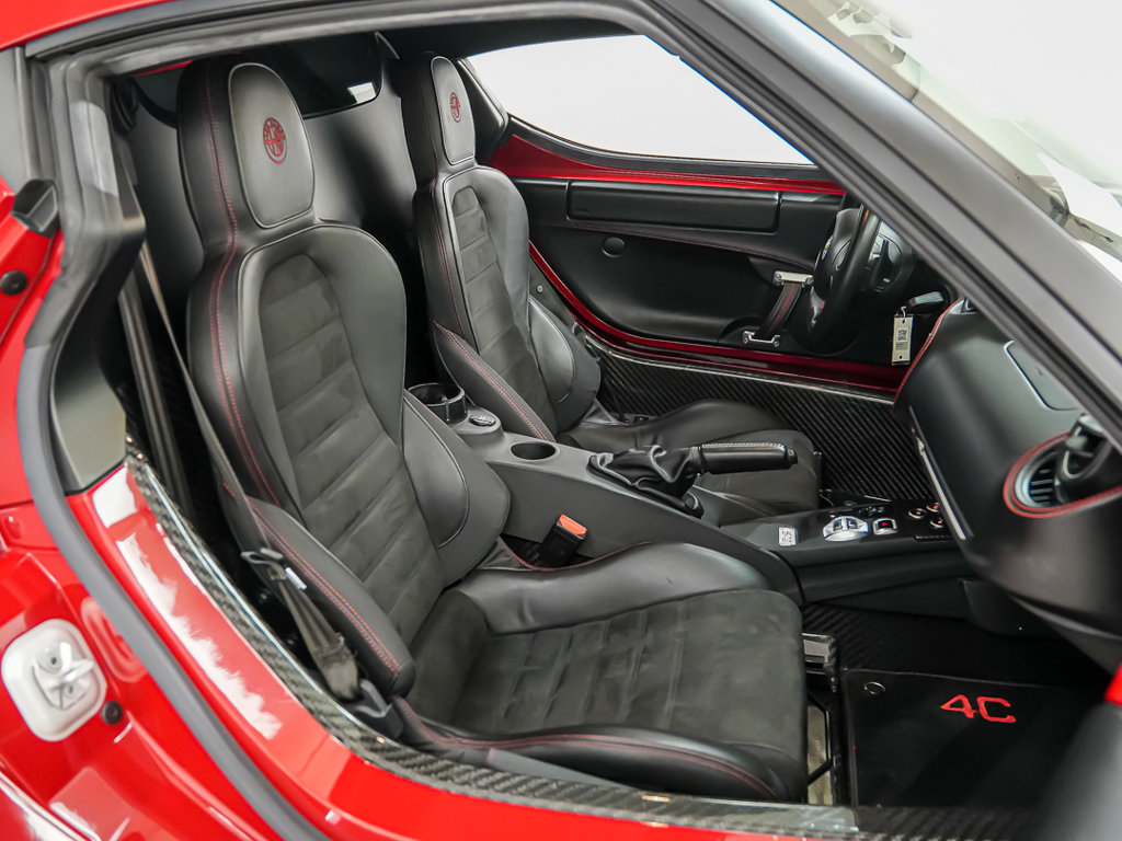 Used 2015 Alfa Romeo 4C Launch Edition w/ Convenience Group RWD image 27