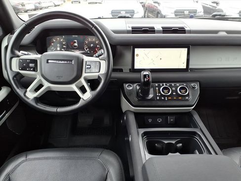 Used 2022 Land Rover Defender 110 SE image 15
