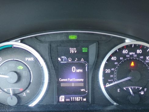 Used 2015 Toyota Camry SE w/ Moonroof Package FWD image 8