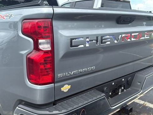 Used 2024 Chevrolet Silverado 1500 LT AWD/4WD image 7