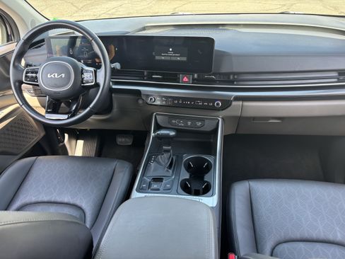 Certified 2026 Kia Carnival FWD image 13