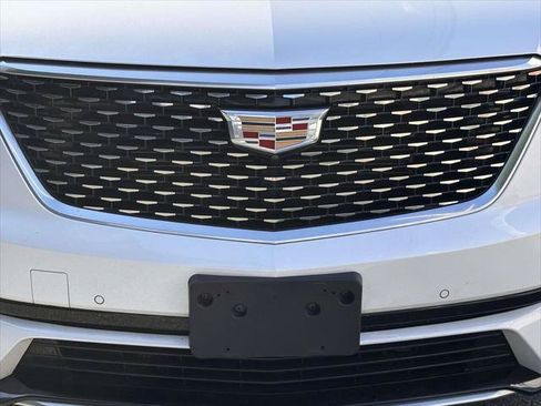 Used 2023 Cadillac XT6 Premium Luxury w/ Technology Package AWD/4WD image 9