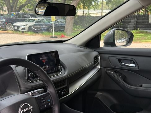 Used 2026 Nissan Rogue SV AWD/4WD image 29