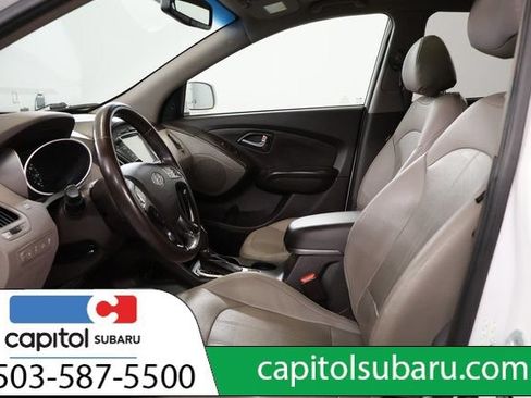 Used 2015 Hyundai Tucson Limited w/ Option Group 03 AWD/4WD image 13