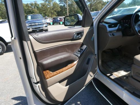 Used 2015 Chevrolet Tahoe LTZ image 13
