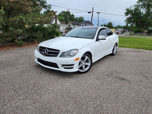 Used 2014 Mercedes-Benz C 250 Coupe image 4