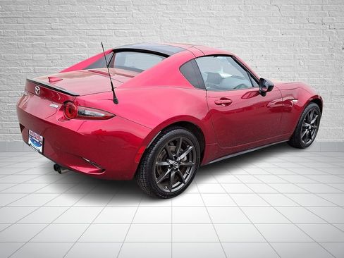 Used 2018 MAZDA MX-5 Miata RF Club RWD image 4