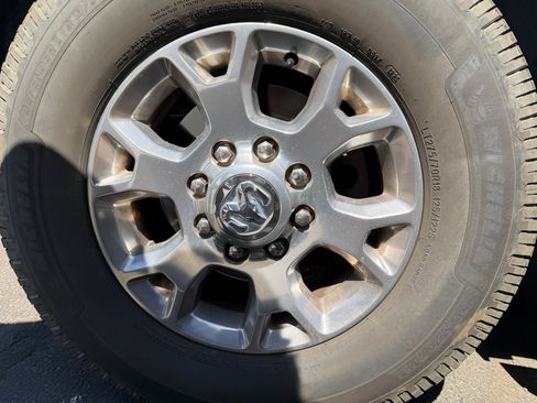 Used 2022 RAM 3500 Laramie AWD/4WD image 6