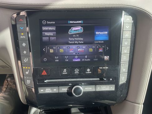 Used 2024 INFINITI QX50 Sensory image 23