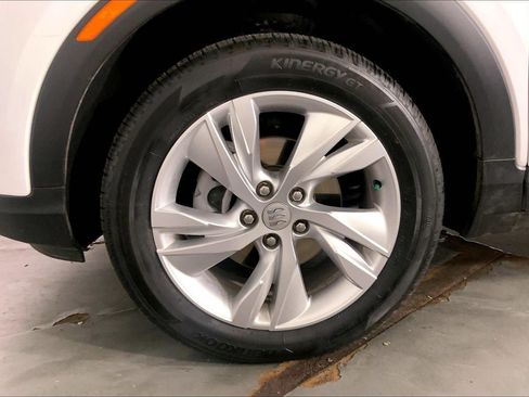 Used 2025 Buick Encore GX Preferred AWD/4WD image 9