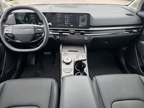 New 2026 Kia Sportage EX image 23