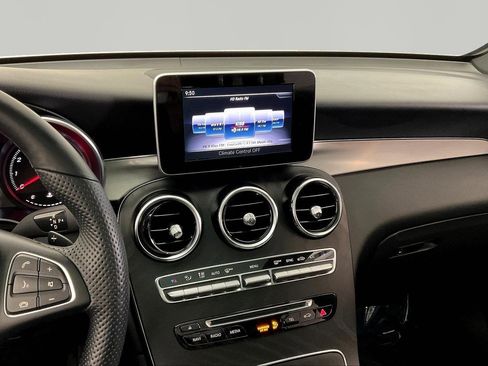 Certified 2019 Mercedes-Benz GLC 300 4MATIC image 9