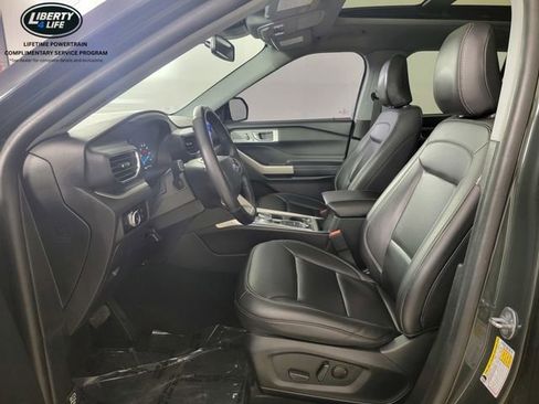 Used 2023 Ford Explorer XLT w/ Equipment Group 202A AWD/4WD image 13