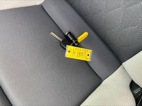 Used 2024 Toyota Corolla LE image 14