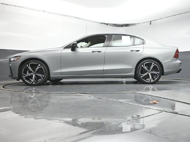Used 2024 Volvo S60 B5 Plus w/ Protection Package Premier FWD image 35