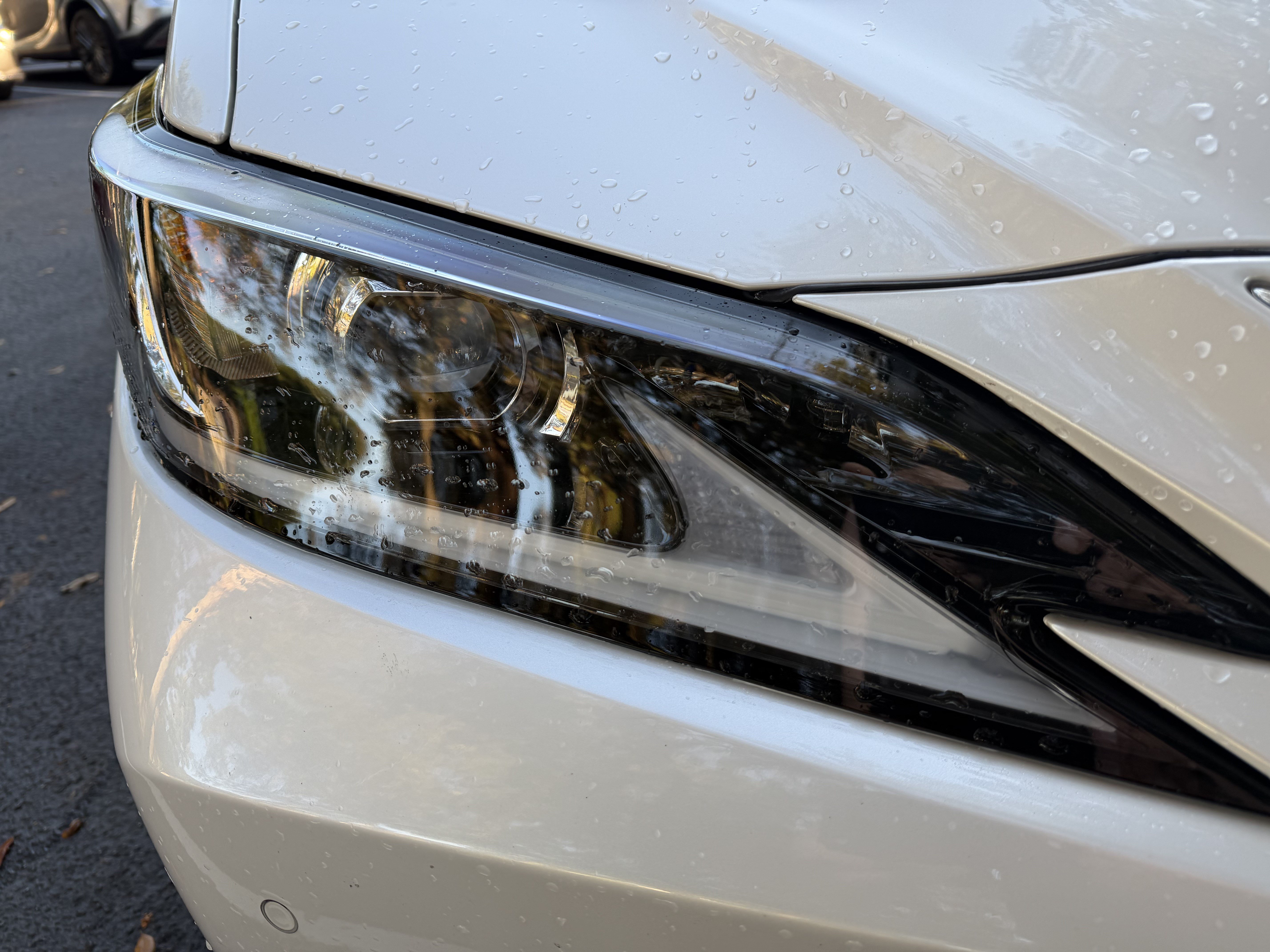 Used 2025 Lexus ES 350 w/ Premium Package FWD image 12