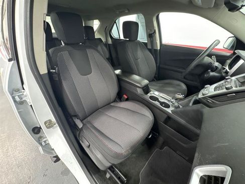 Used 2017 Chevrolet Equinox LS FWD image 15