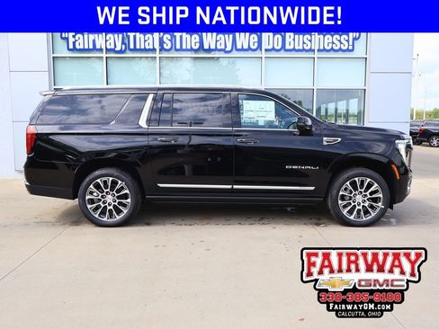 New 2026 GMC Yukon XL Denali w/ Denali Reserve Package AWD/4WD image 1